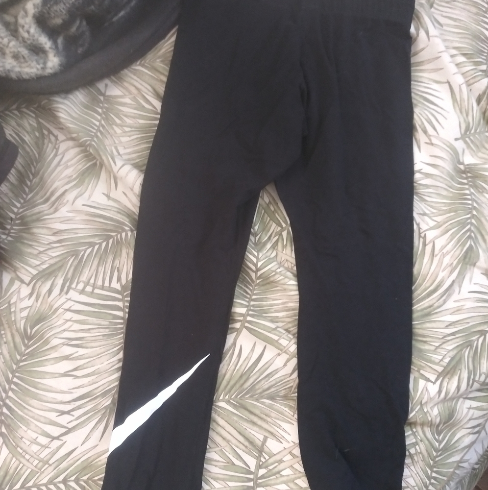 Cropped Nike leggings